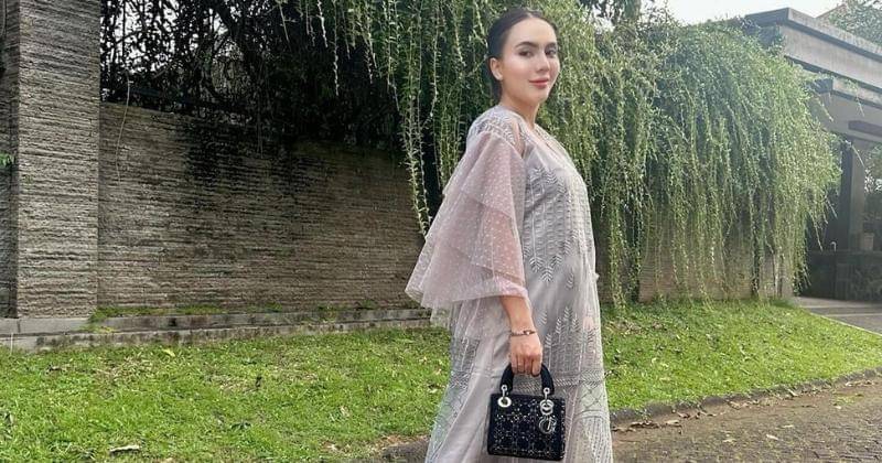 Instagram.com/anggitasari612